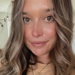 Meet your Posher, Alexandra